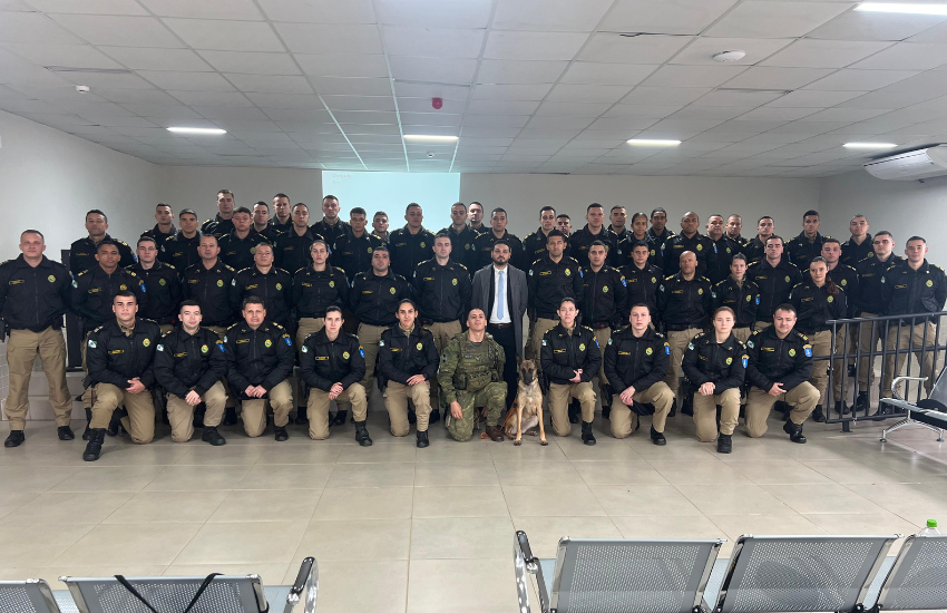 Alunos do Curso de Formação de Oficiais Militares participam de palestra do TJPR